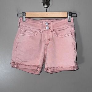 So low rise midi pink shorts